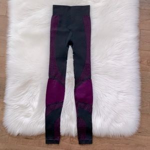 Lululemon Gray Purple About That Base High Rise Tights Leggings Womens 2